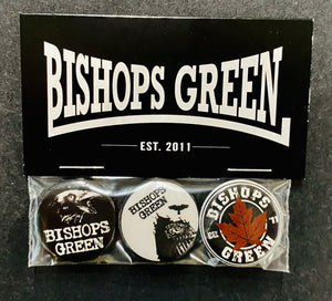 3 BISHOPS GREEN BUTTONS W/ HANG CARD